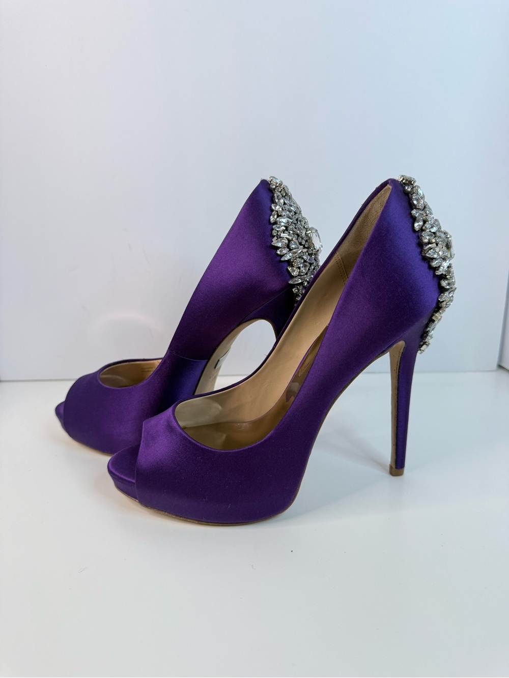 Badgley Mischka Purple Satin Crystal Peep Toe Platform Heels 8.5
